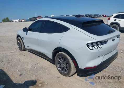 2023 Ford Mustang Mach-E Premium z USA, uszkodzony, nr VIN 3FMTK3SU1PMA62874